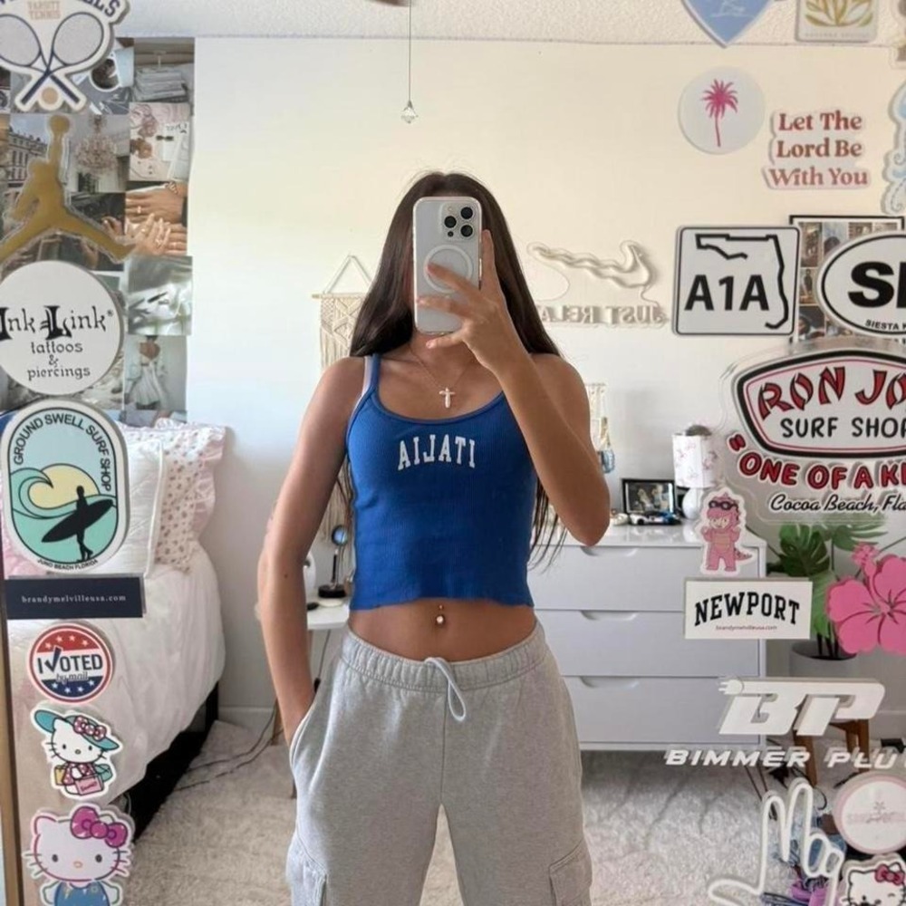 dark grey aritzia wide leg cargo sweatpants